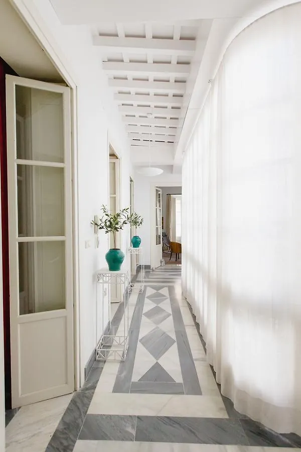 Apartamentos La Botanica, カディス